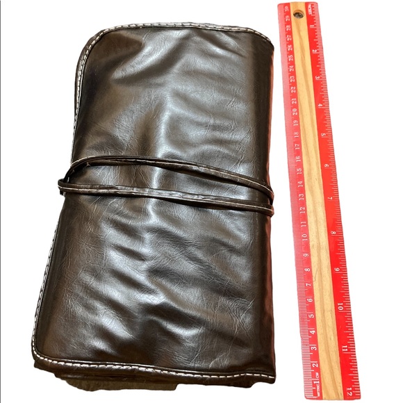 SOLD NEW 30 piece Makeup Brush Set in Carrying travel storage case - Picture 4 of 10